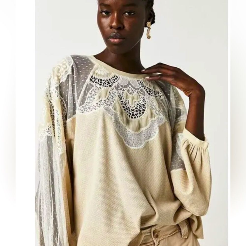 Free People NWOT Toni Top Cream Mesh Lace Relaxed Fit Size Small oversized